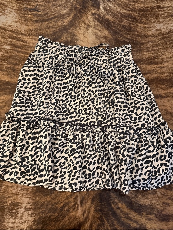 SHEIN Dresses & Skirts - Black and White Leopard Print Ruffle Mini Skirt